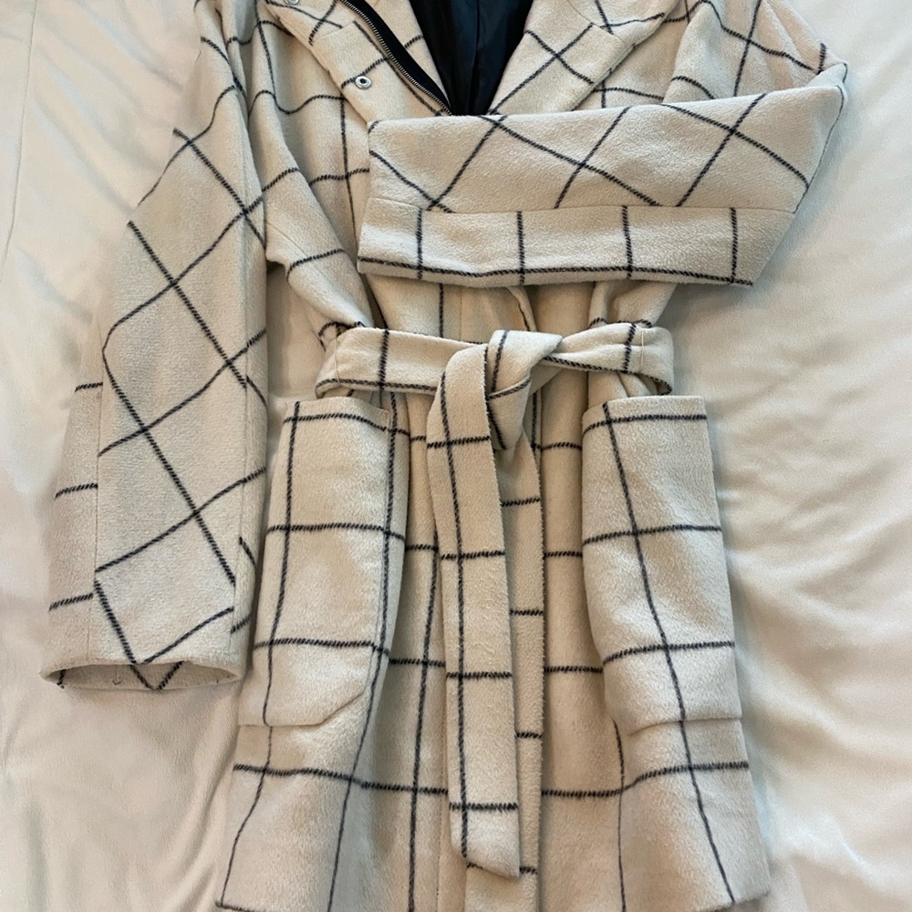 Express Winter Coat- Cream and Black